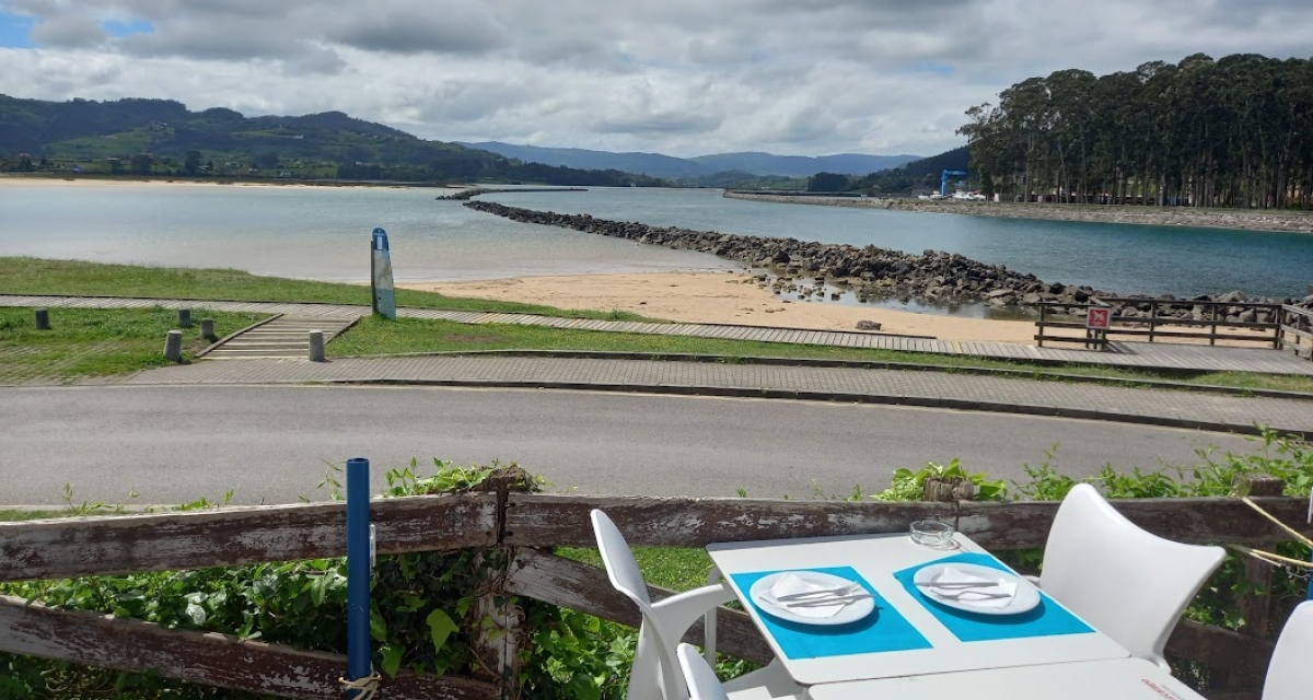 Restaurante La Ensenada en Rodiles